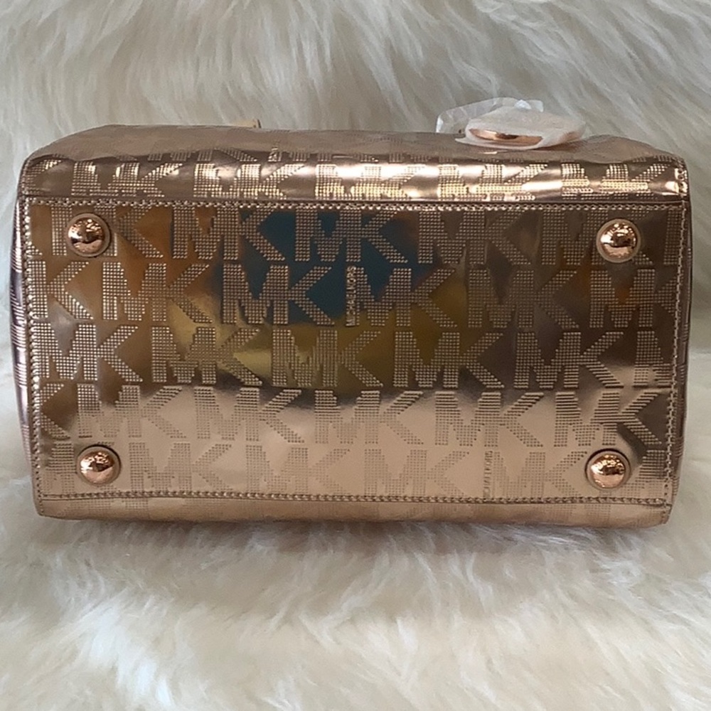 NEW Michael Kors
Grayson Medium Mirror Metallic - Rose Gold Leather Satchel - Picture 6 of 15
